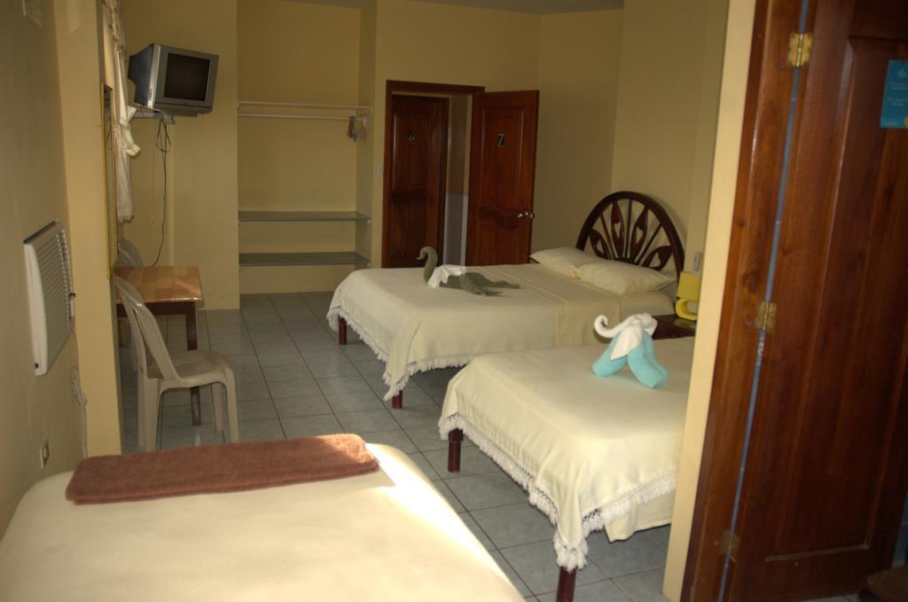 Hostal La Isla Del Descanso Пуэрто-Вильямиль Экстерьер фото