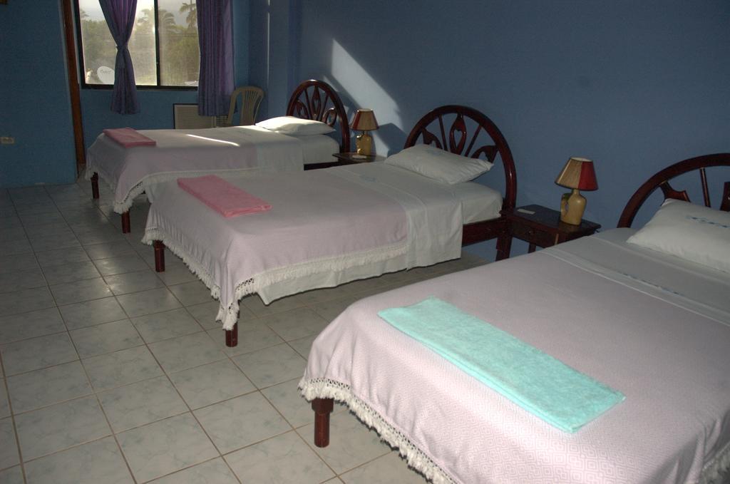 Hostal La Isla Del Descanso Пуэрто-Вильямиль Экстерьер фото